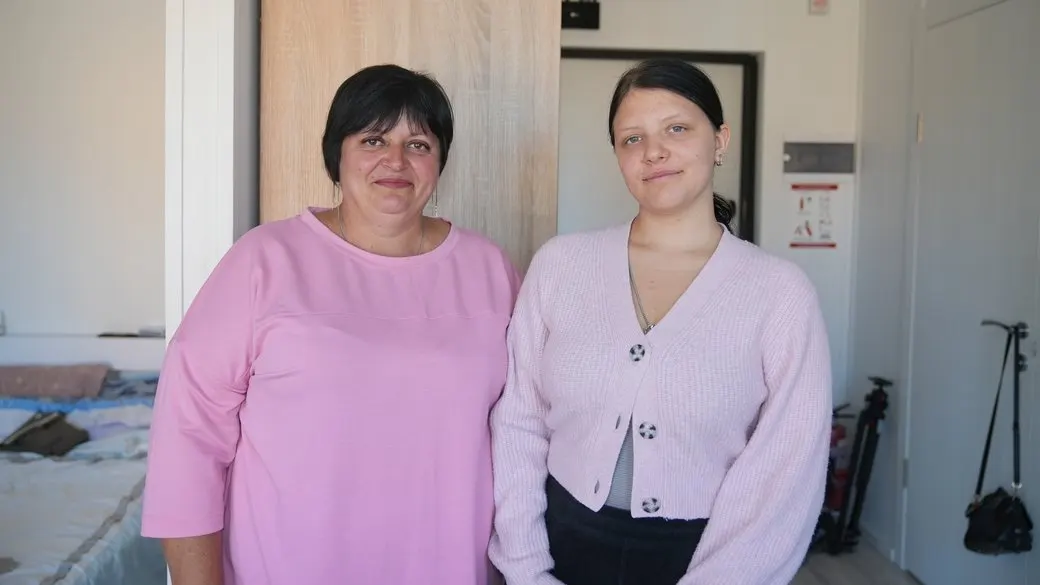«Біль і пустота»: родина з Яструбиного оселилася в модульному містечку в Сумах