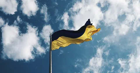 День Прапора України: історія синьо-жовтого стяга від Львова до сьогодення