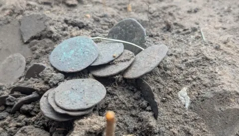 На Полтавщині археологи знайшли скарб монет XIV століття
