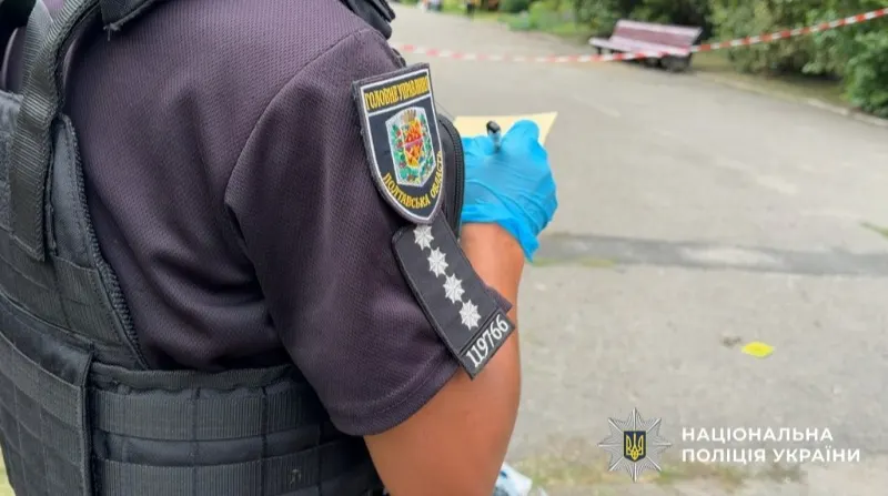 У Лубнах чоловік стріляв у поліцейських: постраждав правоохоронець