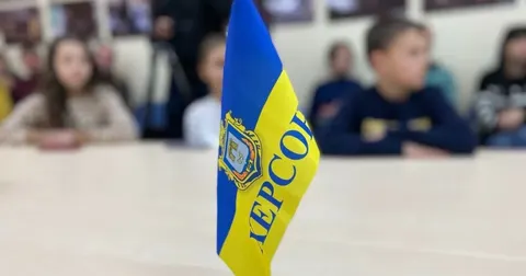 «Мокрий, але живий»: п'ять історій про український прапор у Херсоні