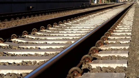 Потяги з Полтави та Кременчука запізнюються на понад 12 годин