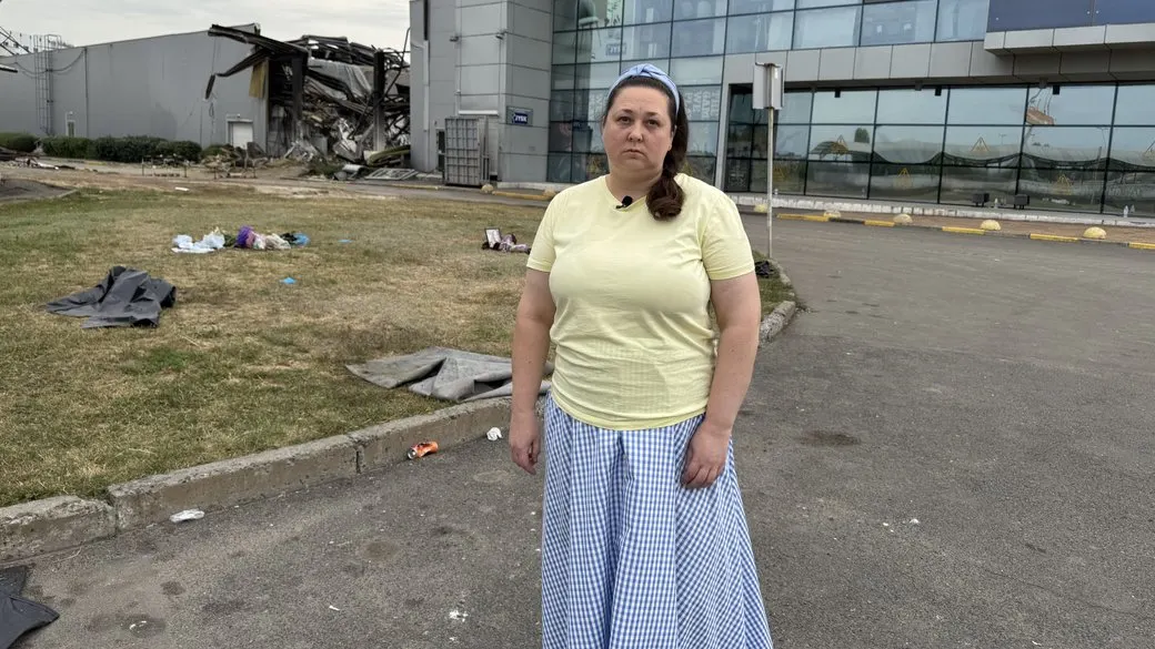 Голос, який врятував життя: історія жінки, що вижила після атаки на ТРЦ у Кривому Розі