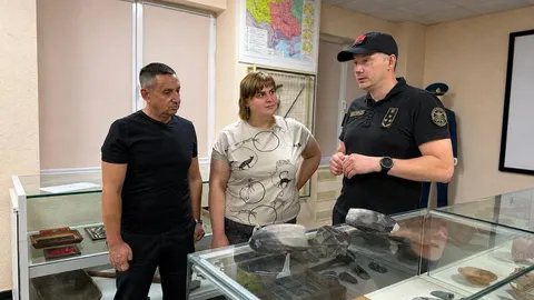 Крем'яні нуклеуси віком до 8 тисяч років передали музею на Житомирщині
