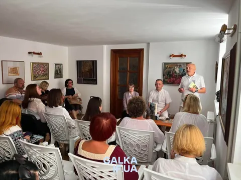 Як вдягалися у Станиславові: у Франківську презентували книжку про історію міськ