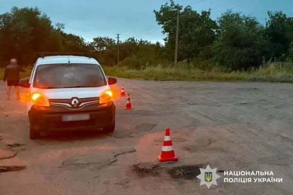 У Чуднівці електроскутер зіткнувся з авто: постраждала пасажирка, водій був п'яний