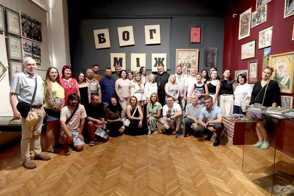 У Франківську показали «Сакральне Сучасне. Карпати»: від ікон XVII ст. до артоб'єктів
