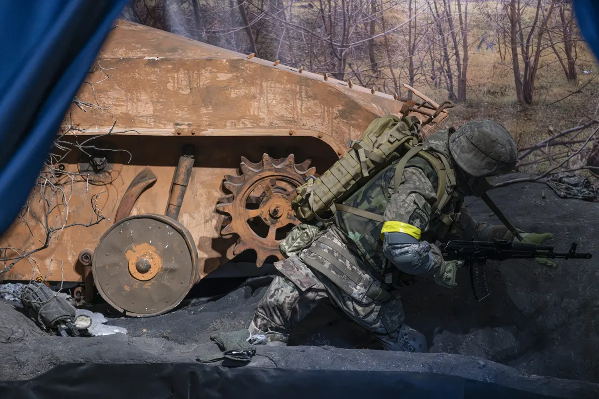 Іловайськ у цифрі: музей створює електронний архів 500 експонатів війни